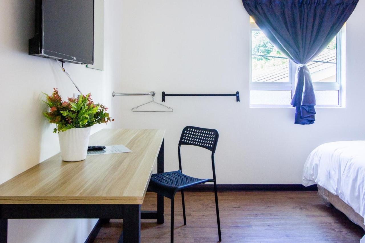 Explore 5Br Gardenhouse Retreats バターワース エクステリア 写真
