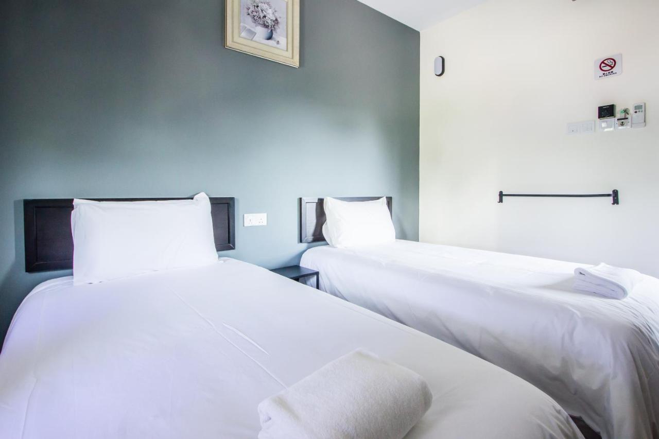 Explore 5Br Gardenhouse Retreats バターワース エクステリア 写真