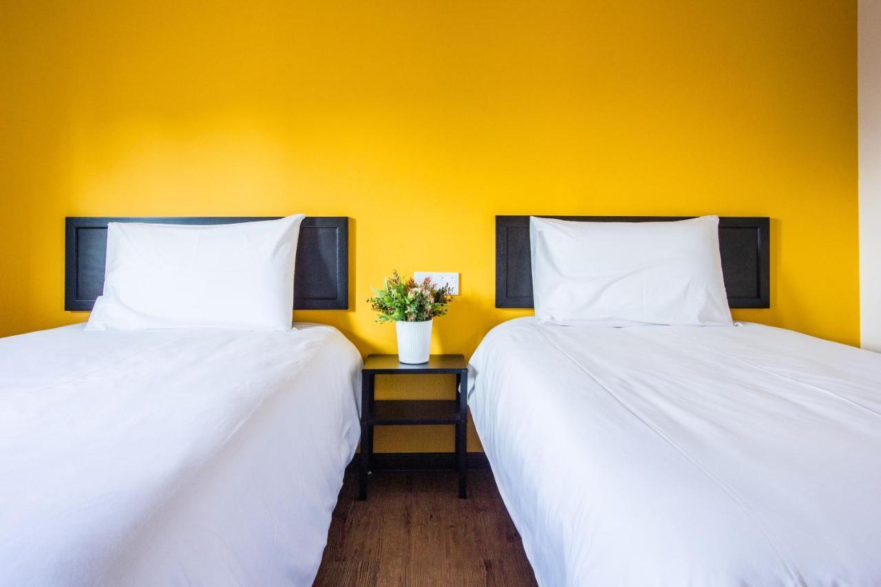 Explore 5Br Gardenhouse Retreats バターワース エクステリア 写真