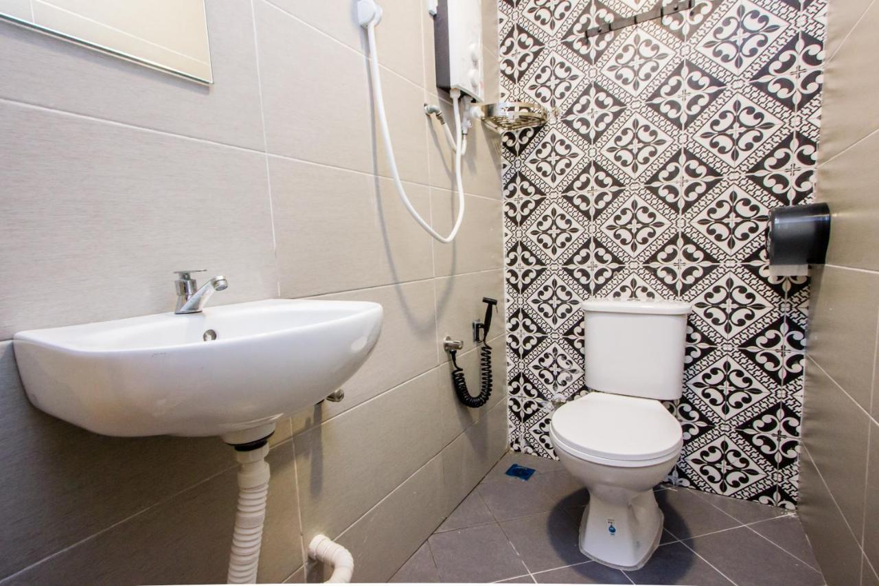 Explore 5Br Gardenhouse Retreats バターワース エクステリア 写真