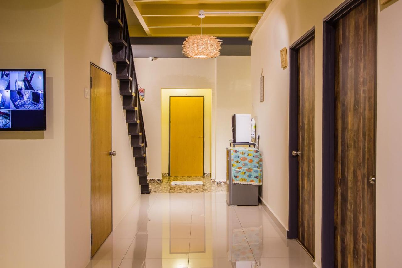Explore 5Br Gardenhouse Retreats バターワース エクステリア 写真