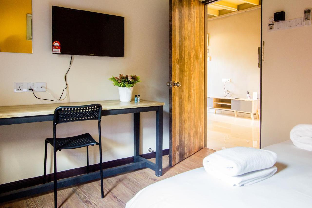 Explore 5Br Gardenhouse Retreats バターワース エクステリア 写真