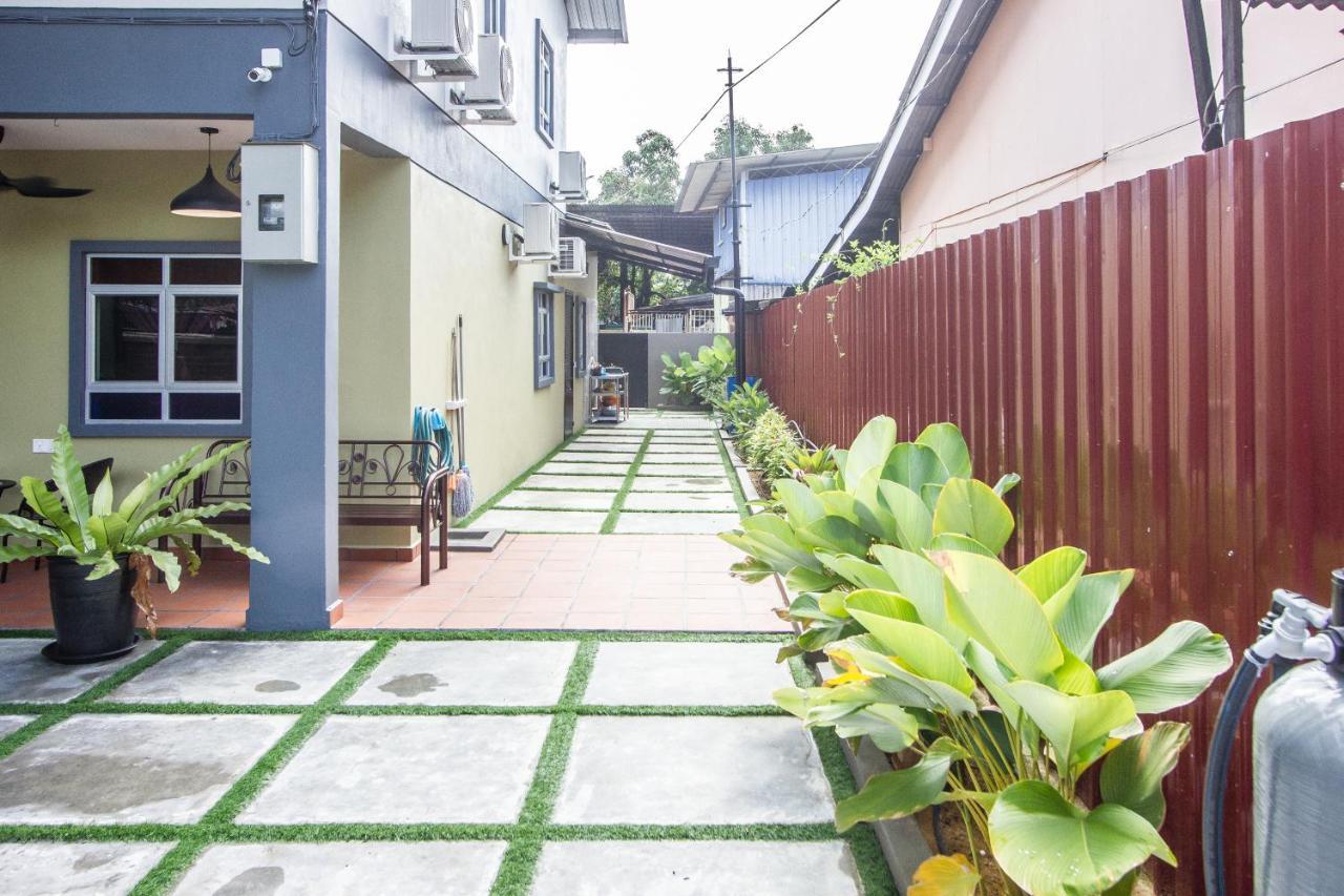 Explore 5Br Gardenhouse Retreats バターワース エクステリア 写真