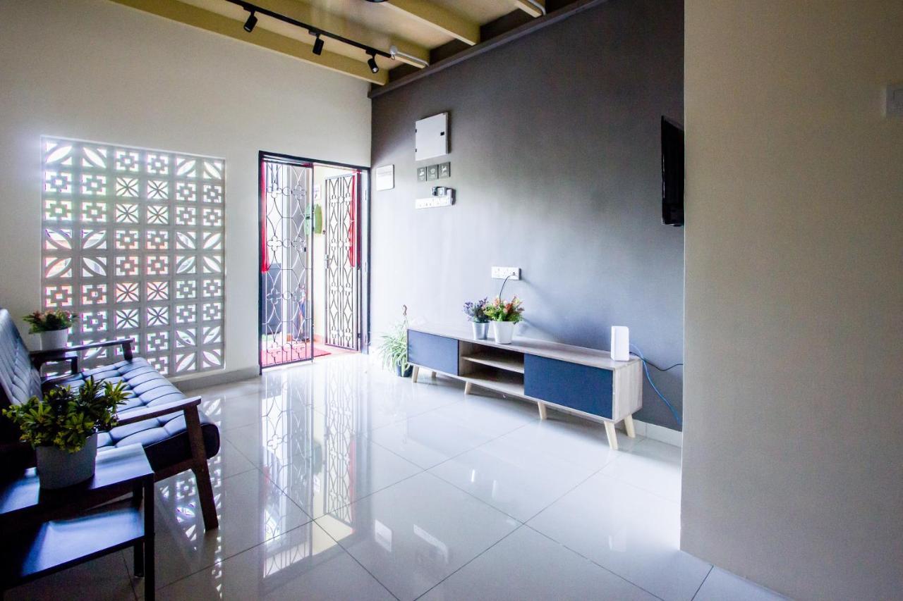 Explore 5Br Gardenhouse Retreats バターワース エクステリア 写真